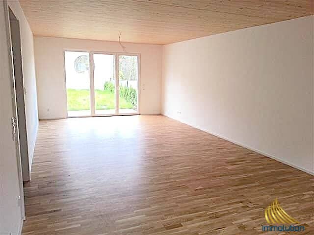 Ruhige Gartenwohnung mit großer Terrasse