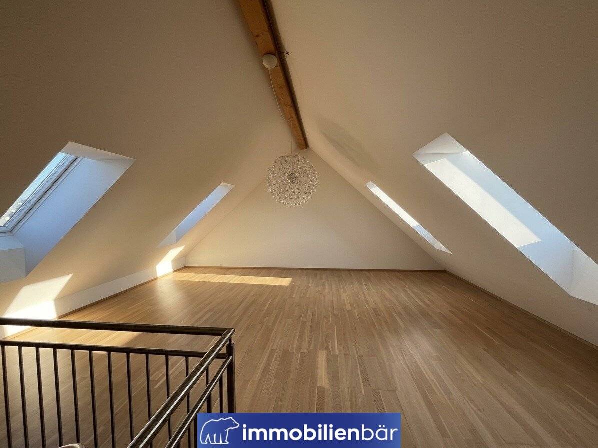 Top aufgeteilte 3-Zimmerwohnung in Schlüsslberg mit großer Terrasse