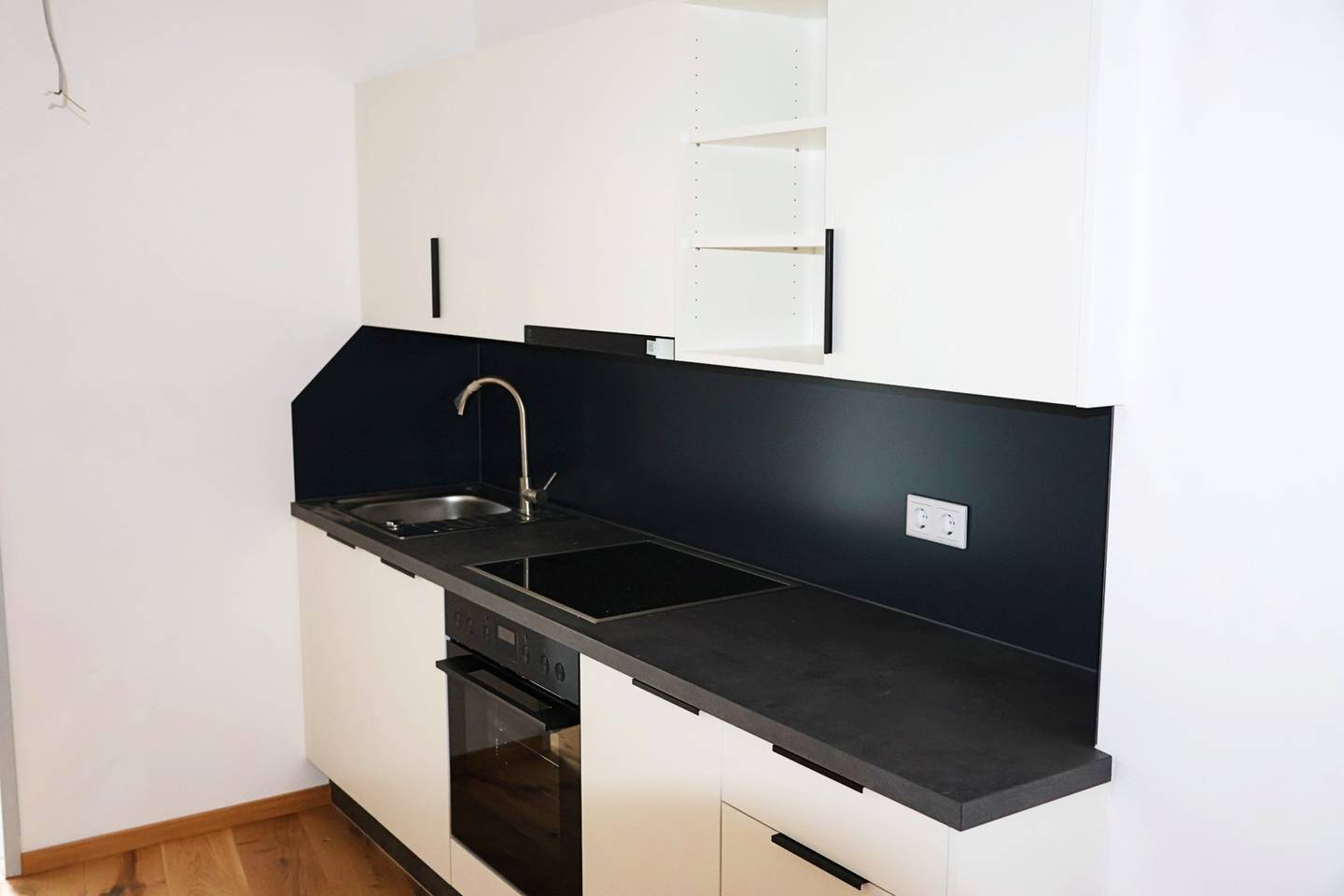 Modern Wohnung near historic fortress with balcony