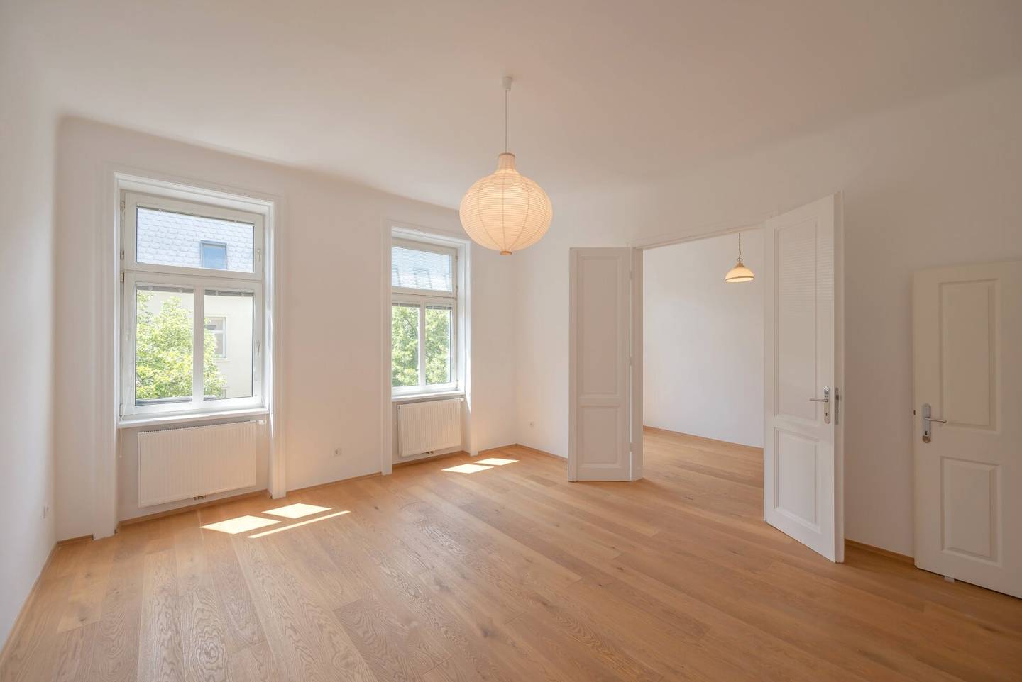 ++NEU++ Perfectly laid out 2-room old building apartment in sought-after location