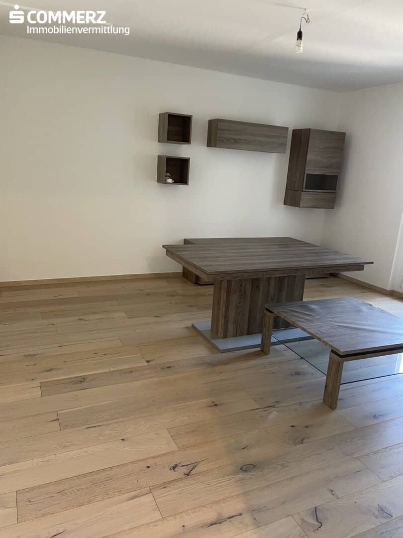 Spacious apartment with loggia
