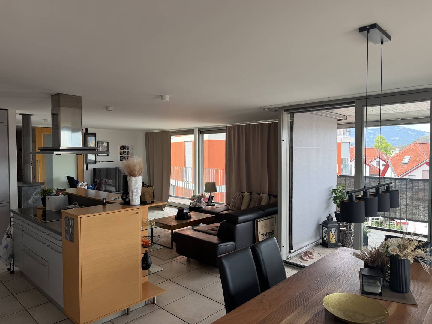 Penthouse mit großer umlaufender Terrasse und Aufzug