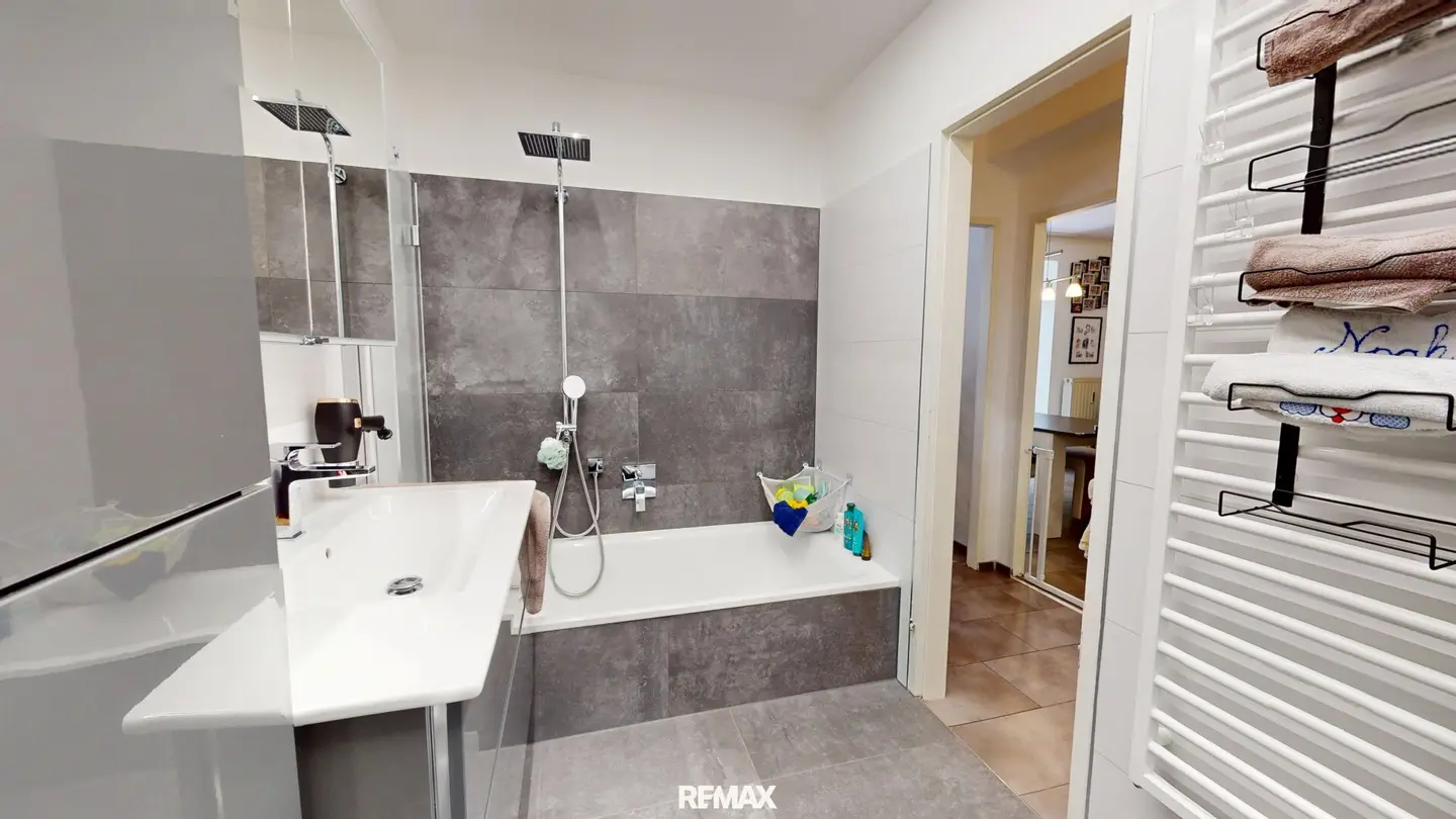 Attractive modern 3-room apartment with large terrace