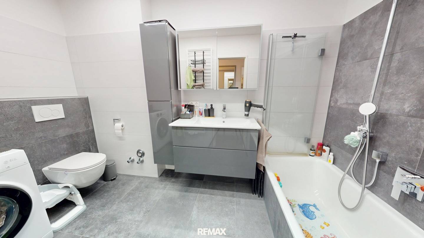 Attractive modern 3-room apartment with large terrace