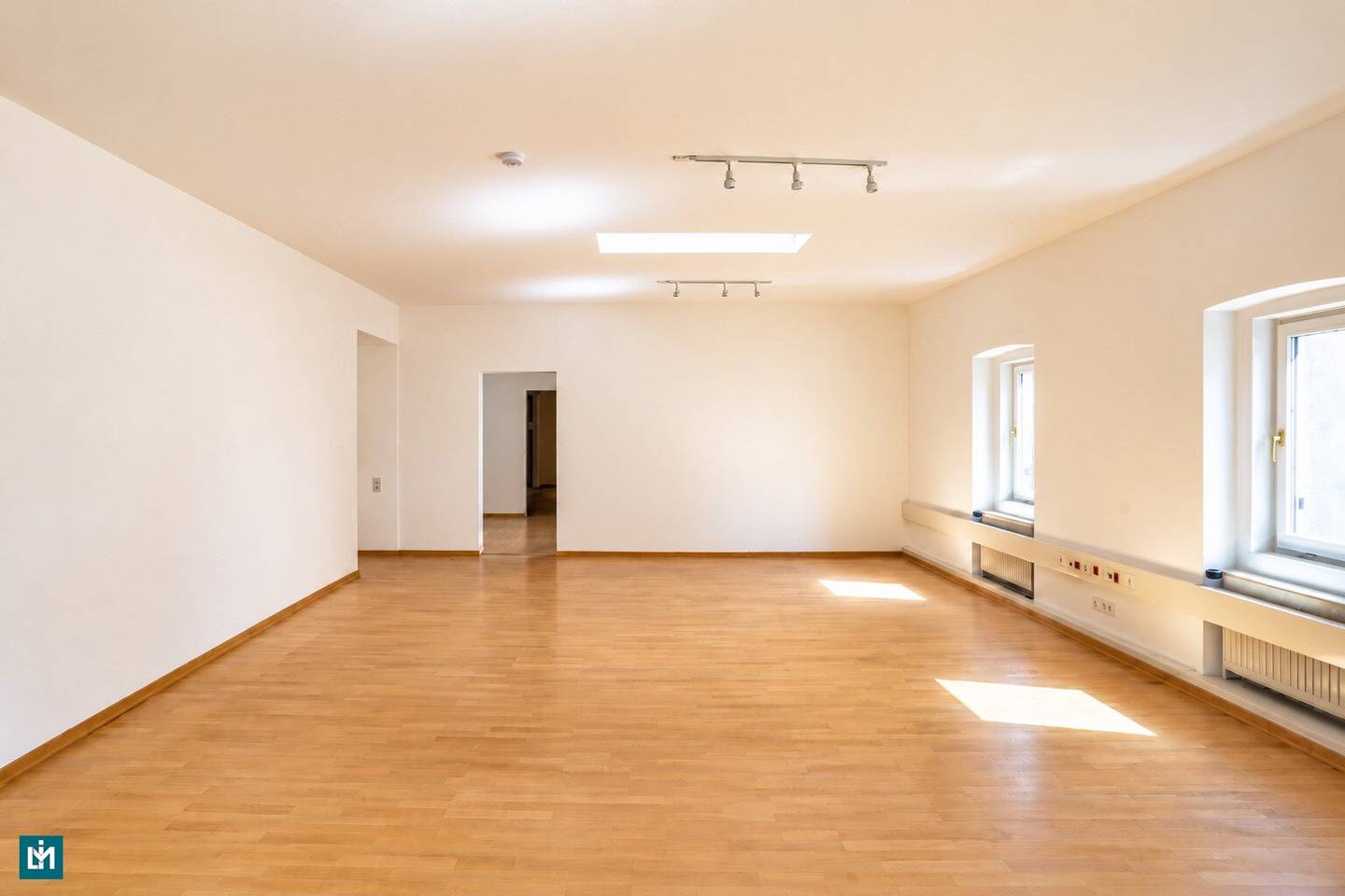 ATTRAKTIVES BÜRO/PRAXIS IM REPRÄSENTATIVEN JUGENDSTILHAUS VON OTTO WAGNER / DIREKT AM NASCHMARKT