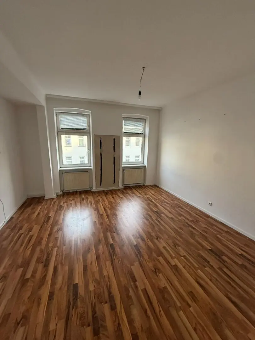 Great corner rental building with high vacancy and approved expansion potential – 1160 Wien