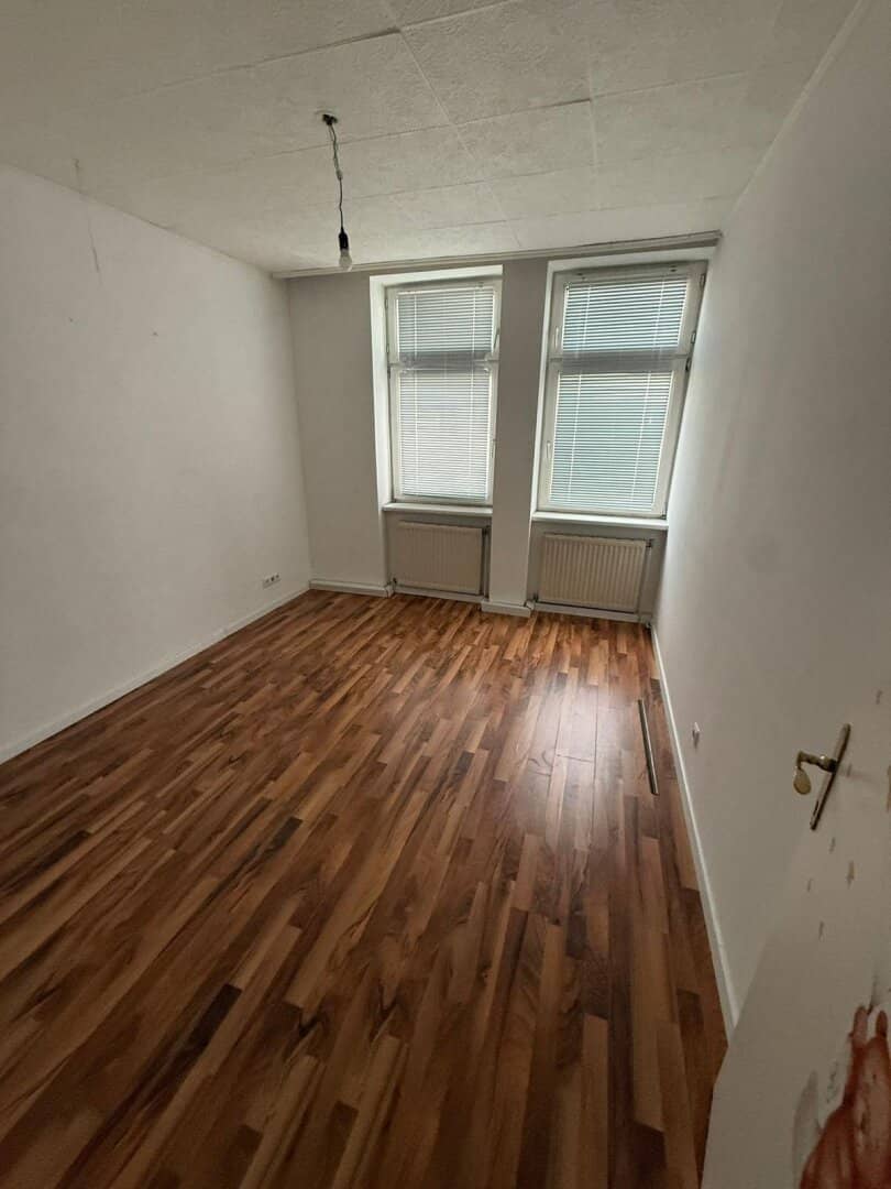 Great corner rental building with high vacancy and approved expansion potential – 1160 Wien
