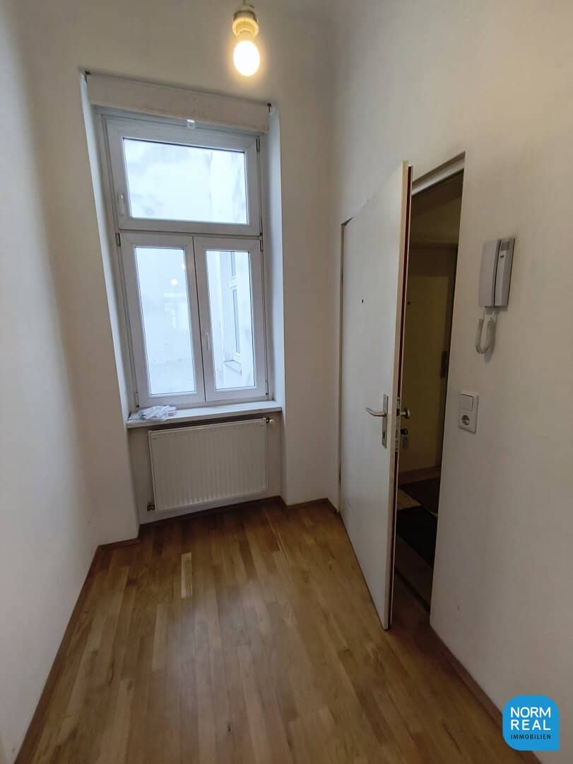2 Zimmer Altbau zentral begehbar