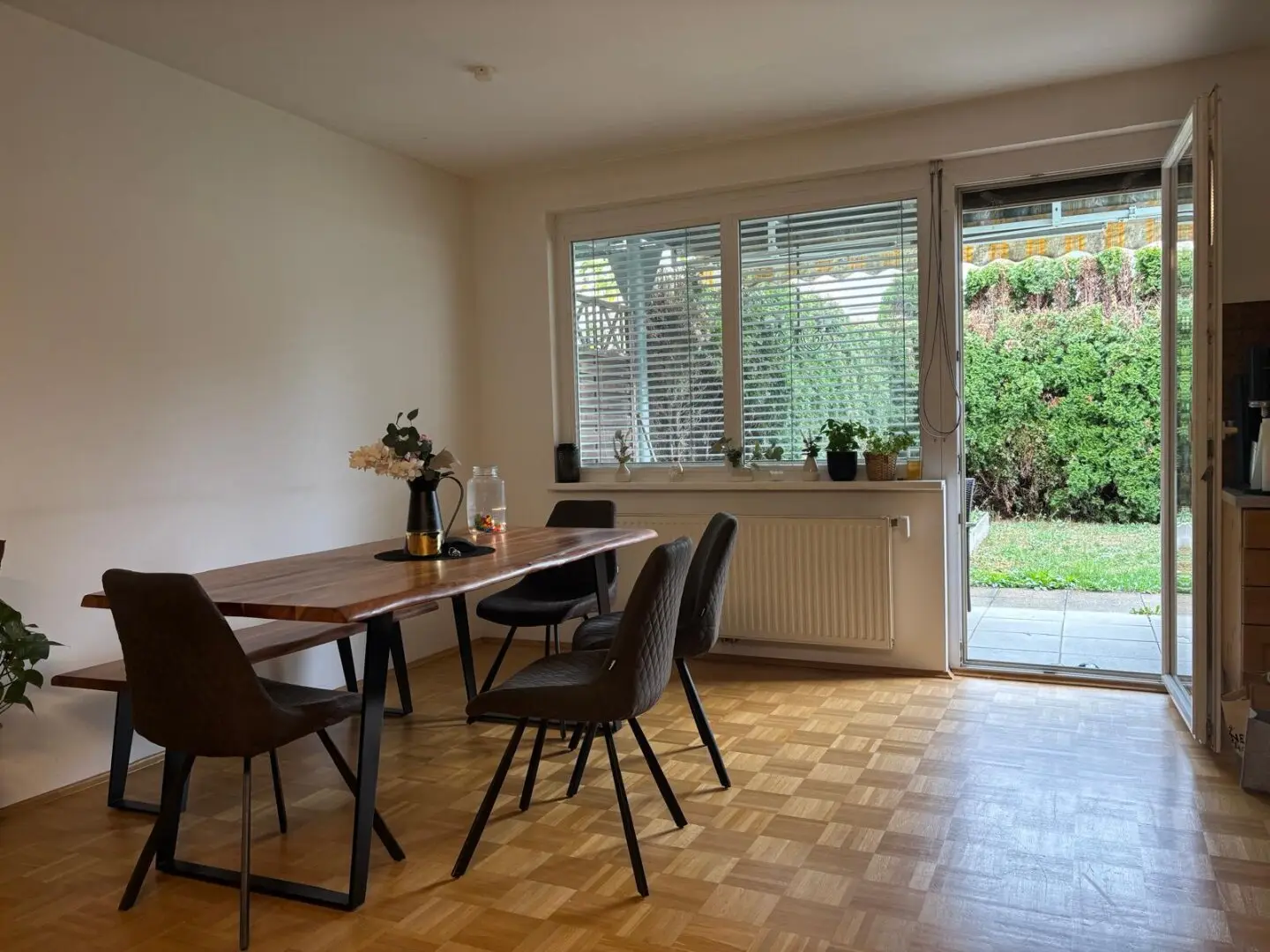 Attractive investment apartment with terrace and private garden in central location near Graz
