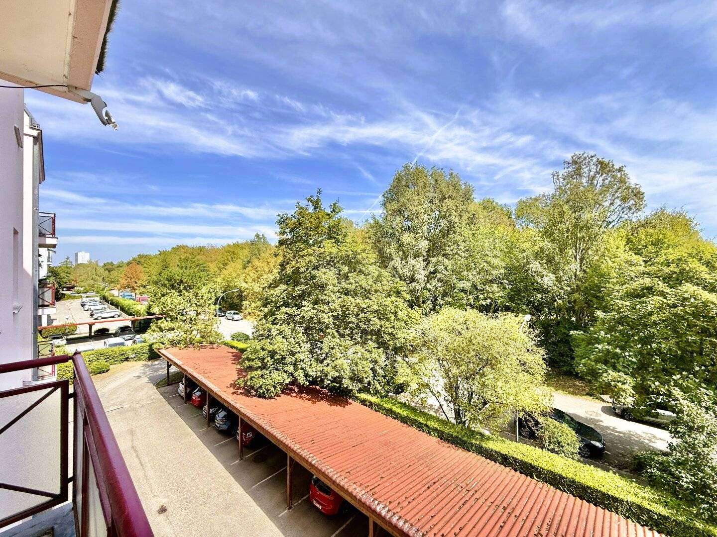 WOHNEN mit WEITBLICK | 2 Zimmer | ca. 55 m² WFL | Loggia | 2. Liftstock | PKW-Stellplatz