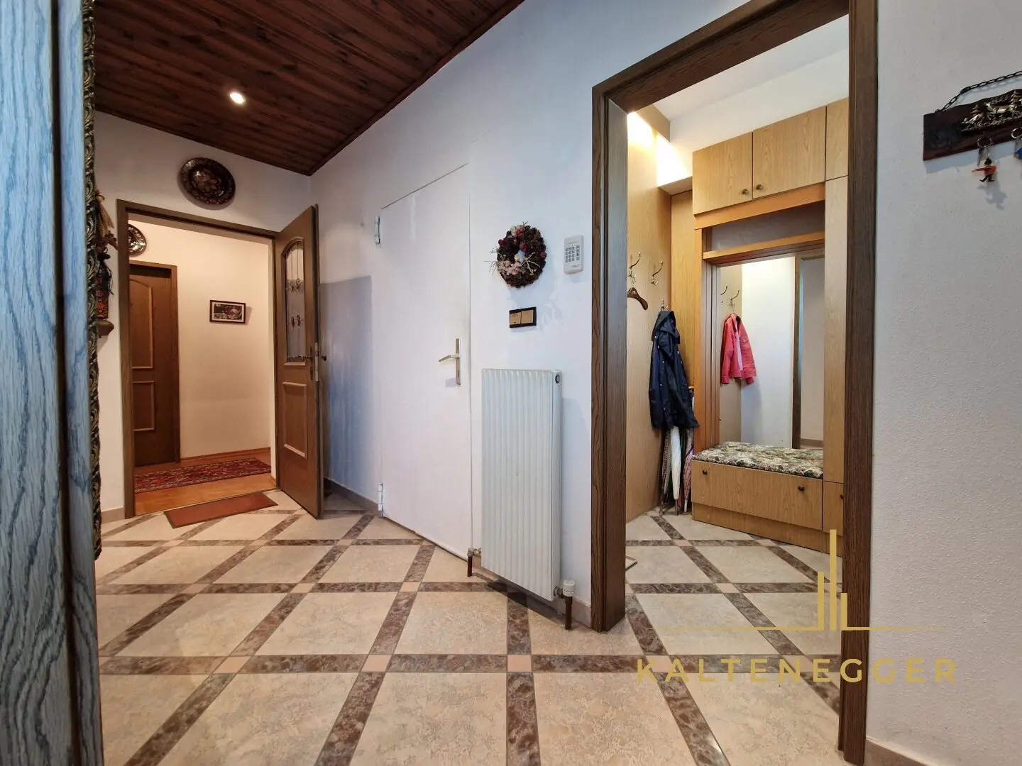 Living in the Green with Sauna, Conservatory & Development Potential