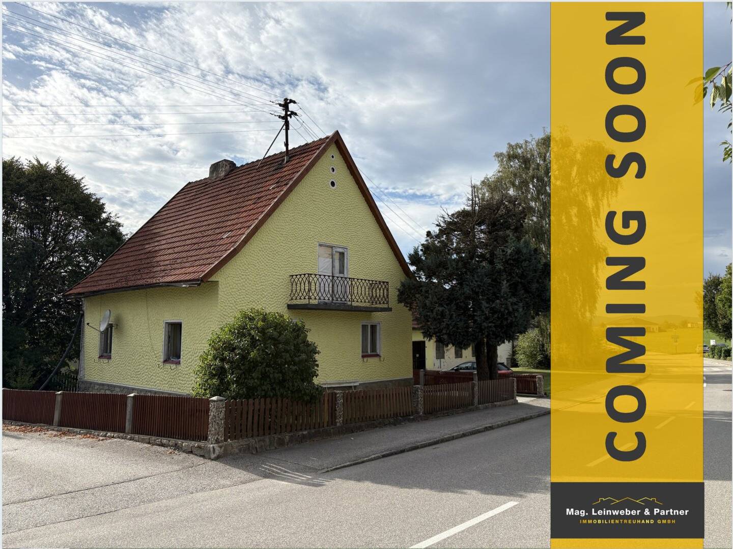 COMING SOON! Sanierungsbedürftiges Einfamilienhaus mit XXL-Garagen / Werkstätte / Lagerflächen Römerstraße /Haibach ob der Donau Bieterverfahren Startpreis: 150.000, -