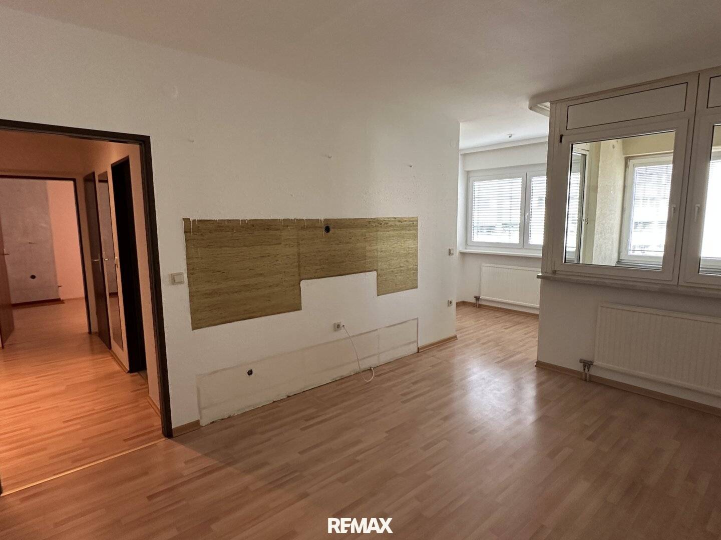 Top located 2-room apartment in Urfahr with loggia, elevator, garage and communal garden near JKU