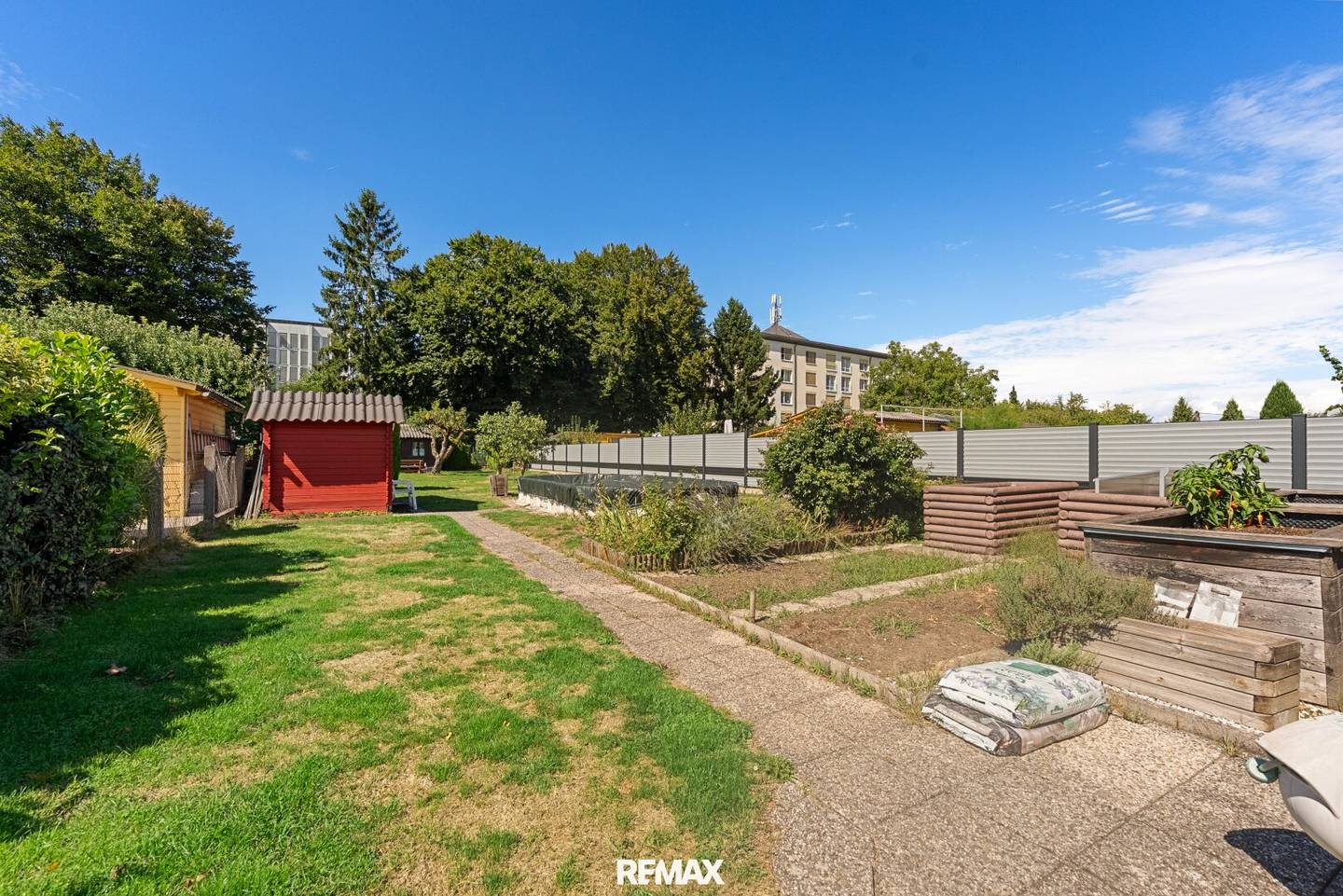 Spacious Garden Idyll with Residential House and Pool in Linz-Keferfeld
