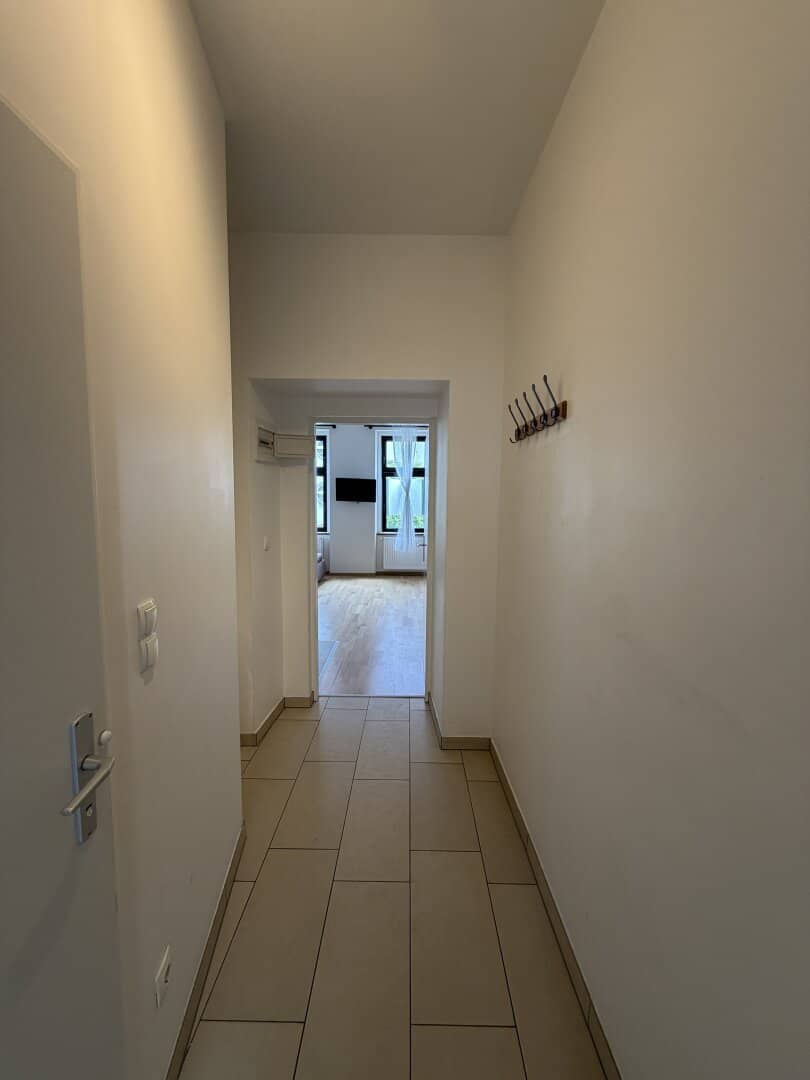 Compact 1-room apartment!