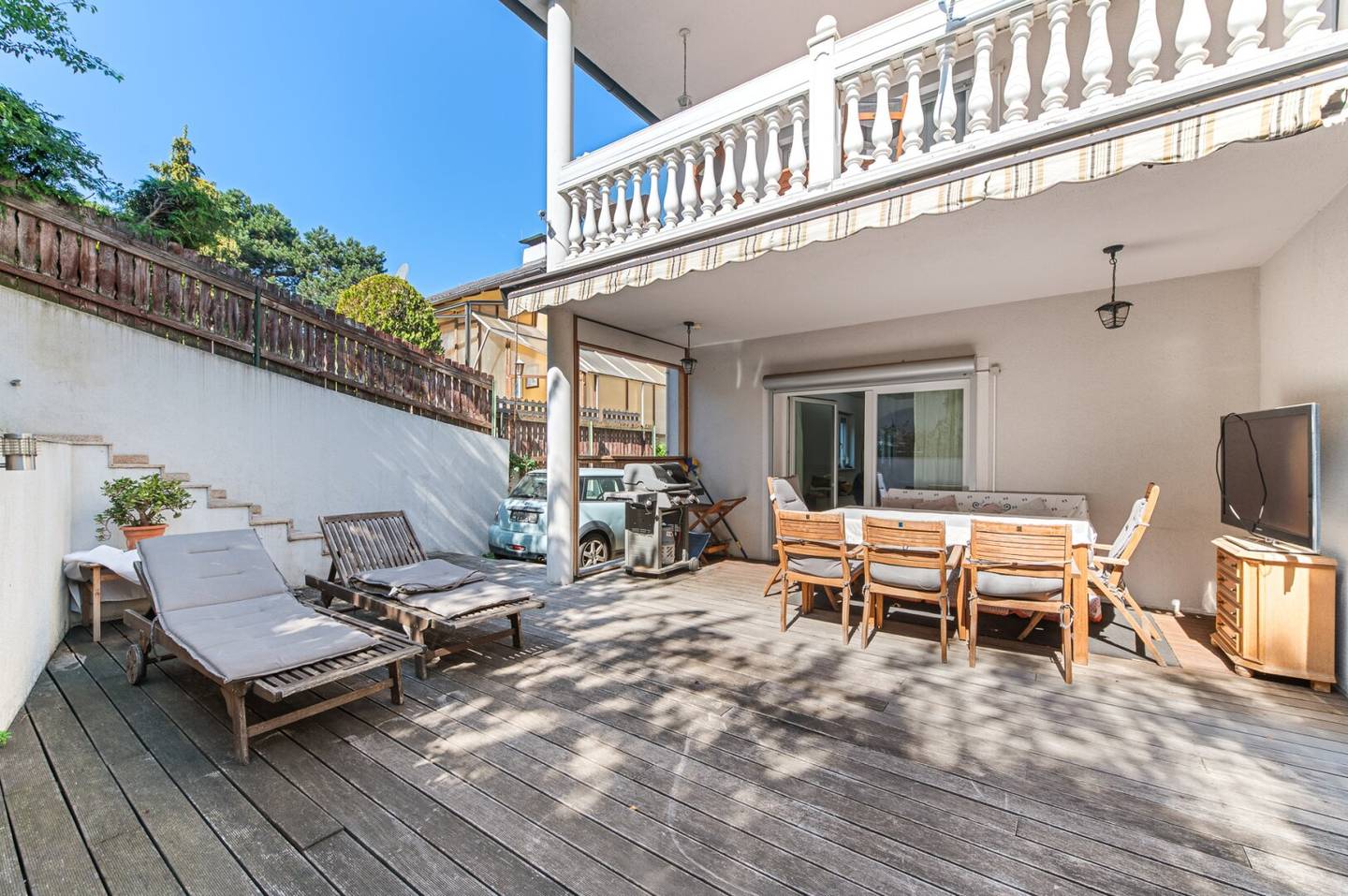 House in good city location with plenty of space and urban infrastructure