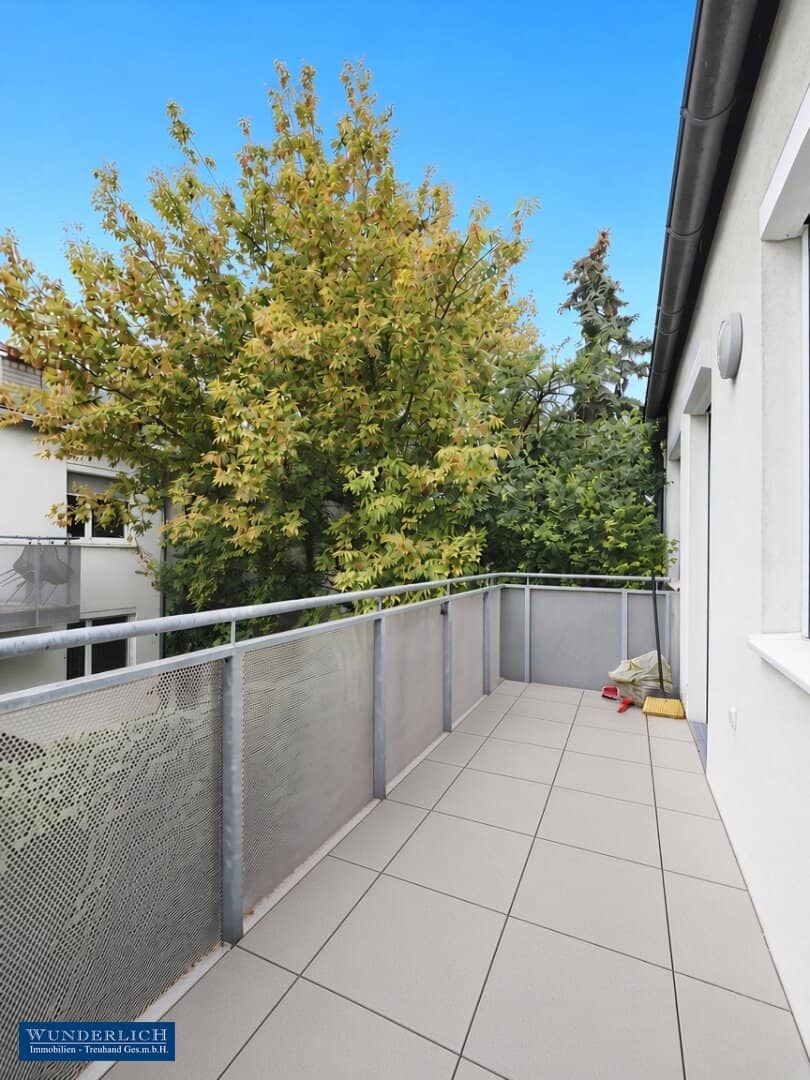 New-build balcony ownership with underground parking space