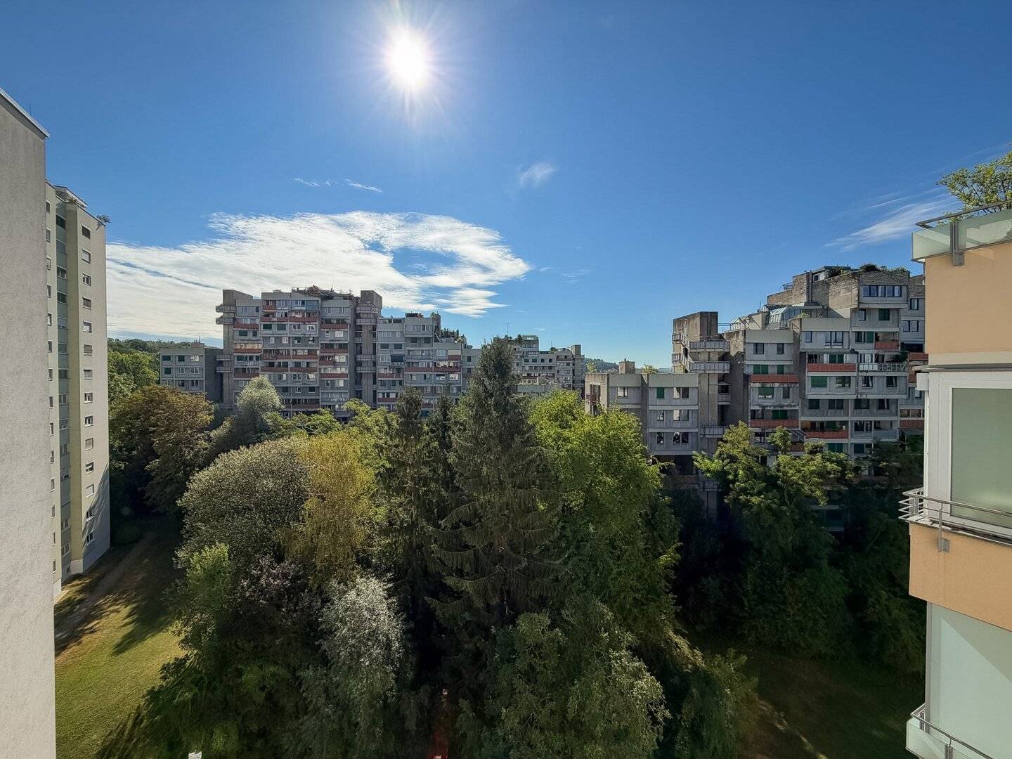 Top opportunity in St. Peter: spacious apartment in need of renovation