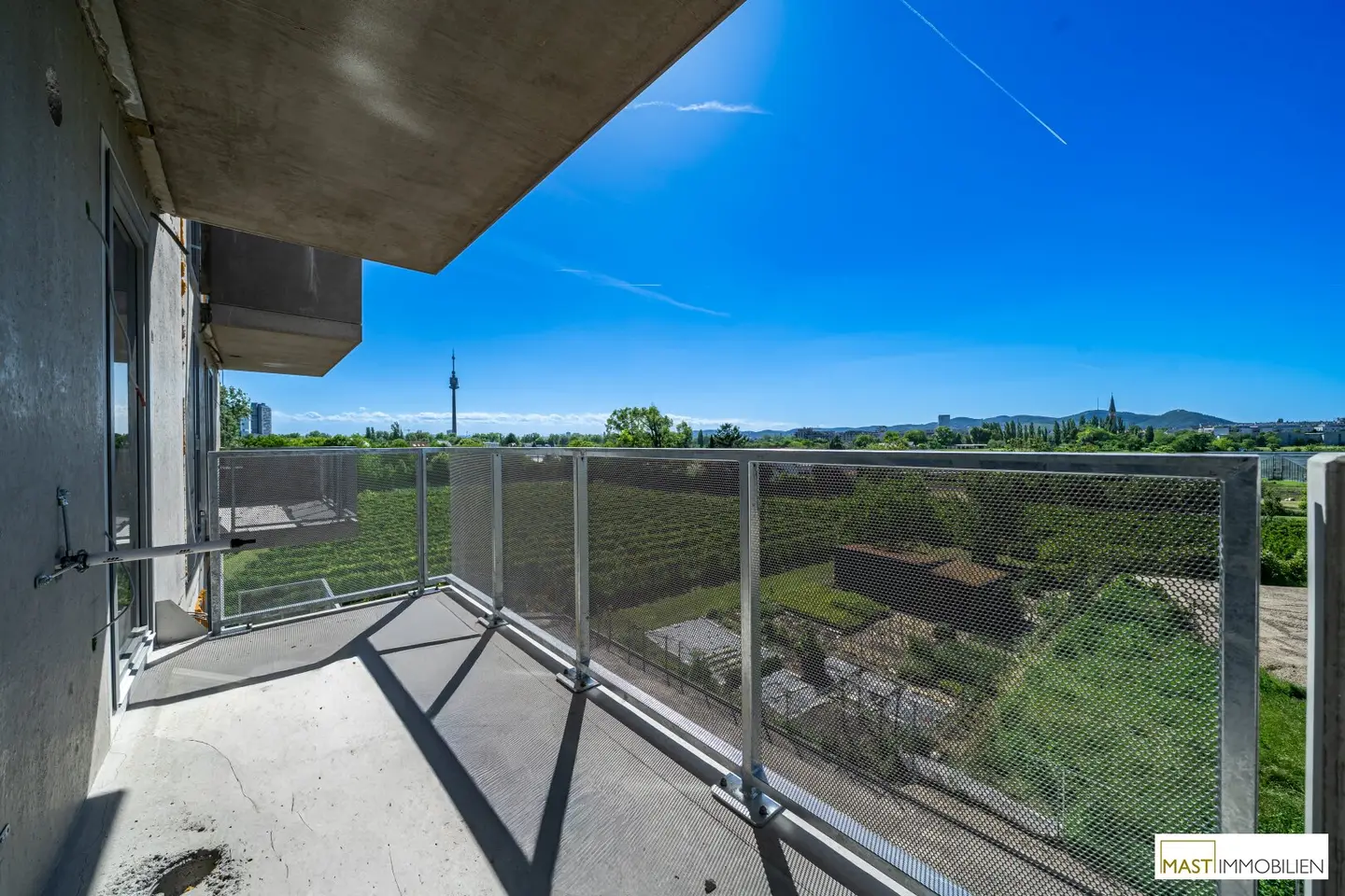 2-room apartment with green view available from December