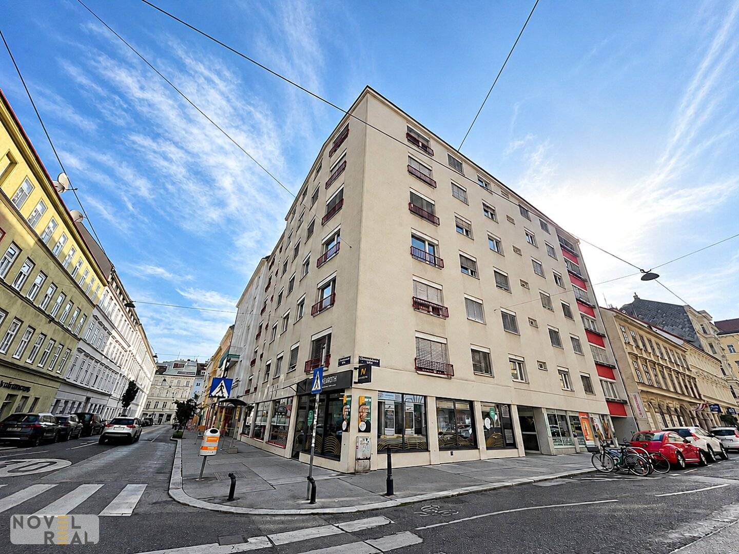 Perfect city location between Naschmarkt and Karlsplatz - city apartment in exclusive Wieden location