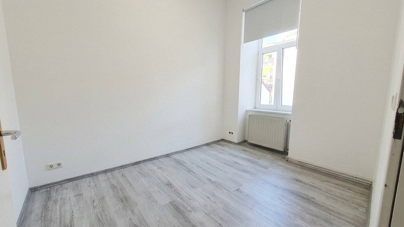 P R E I S H I T - CHARMANTE 2-ZIMMER-ALTBAUWOHNUNG | 2 Zimmer | ca. 36 m² | Komplett saniert