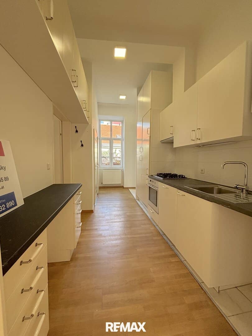 Charming 2-room apartment with distant view