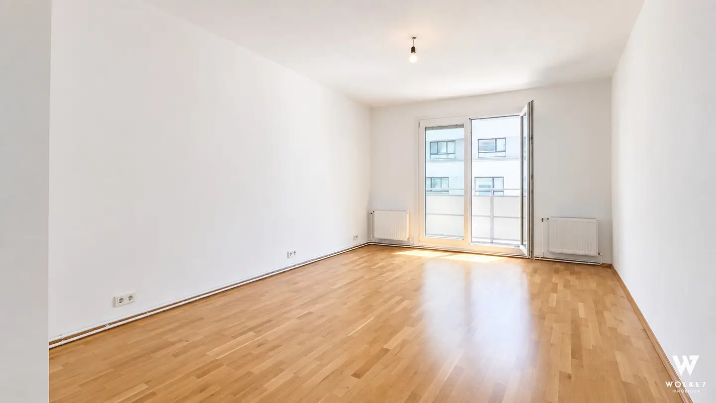 Renovierte 3-Zimmer-Wohnung mit Balkon & Grünblick I hell, ruhig und Nahe U3 I Garagenplatz anmietbar