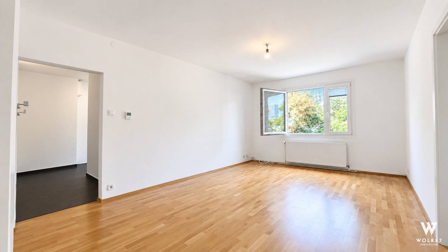 Renovierte 3-Zimmer-Wohnung mit Balkon &amp; Grünblick I hell, ruhig und Nahe U3 I Garagenplatz anmietbar