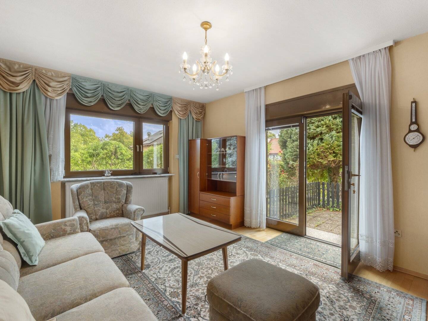 Charming single-family house in 1220 Vienna with garden, garage and sauna