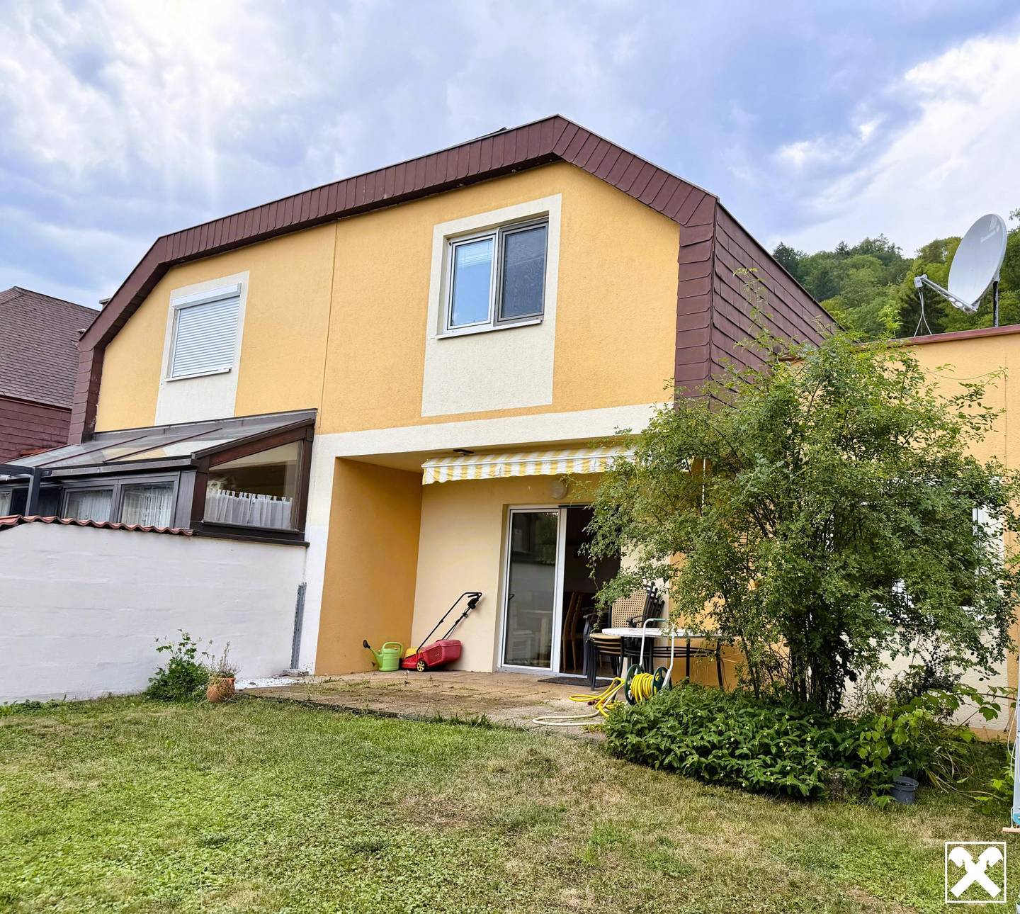 Familienwohnung mit Garage und Garten nahe Bahnhof