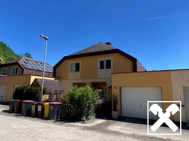 Familienwohnung mit Garage und Garten nahe Bahnhof