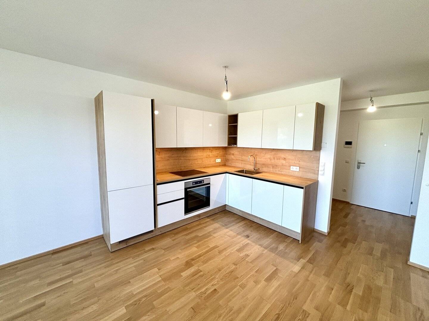 Modern rental apartment with garden use and balcony in quiet location in Breitenbrunn
