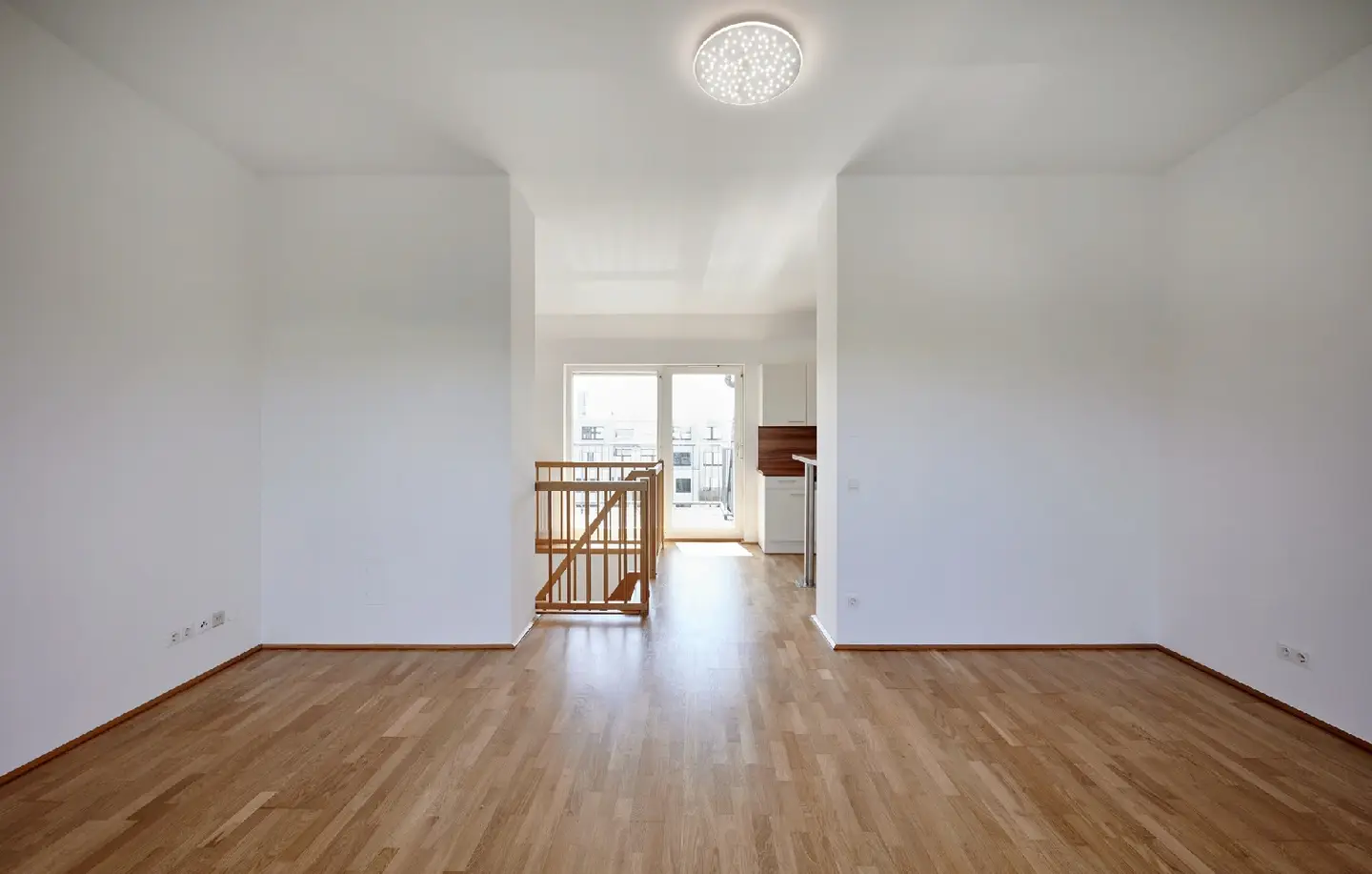 Dachgeschosswohnung with two terraces near Herderpark