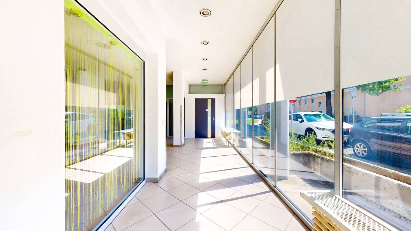 236 m² Geschäftslokal plus 95 m² Keller in Waidmannsdorf | Anlieferung &amp; 3D-Rundgang