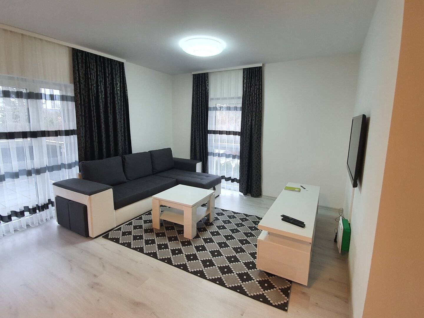 Investor package 1210 Vienna: 5 rented new build apartments with private garden &amp; roof gardens