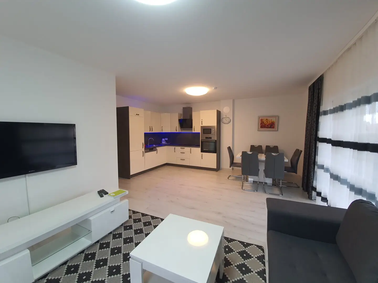 Investor package 1210 Vienna: 5 rented new build apartments with private garden & roof gardens