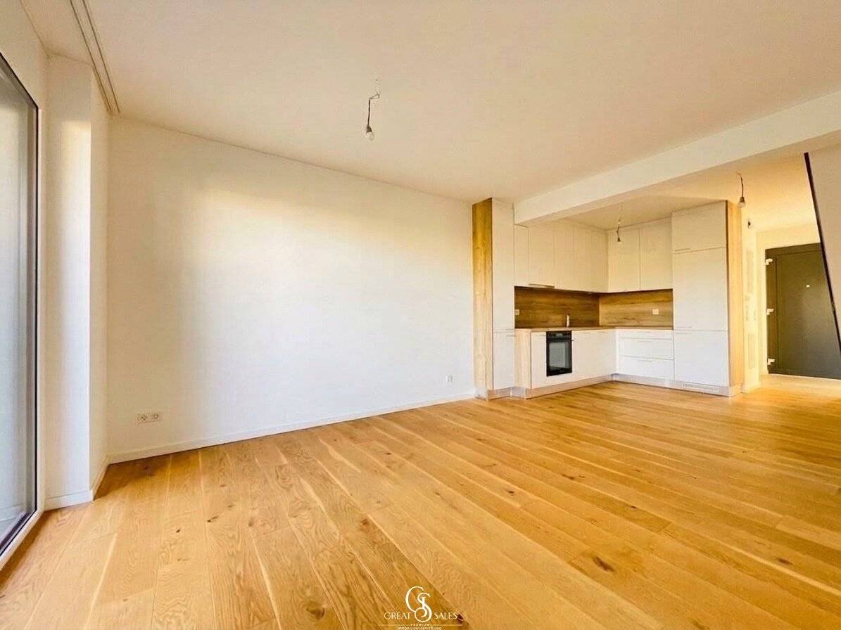 Neuwertige Drei-Zimmer Maisonette mit Gartenterrasse in ruhiger Lage inkl. Parkplätze!