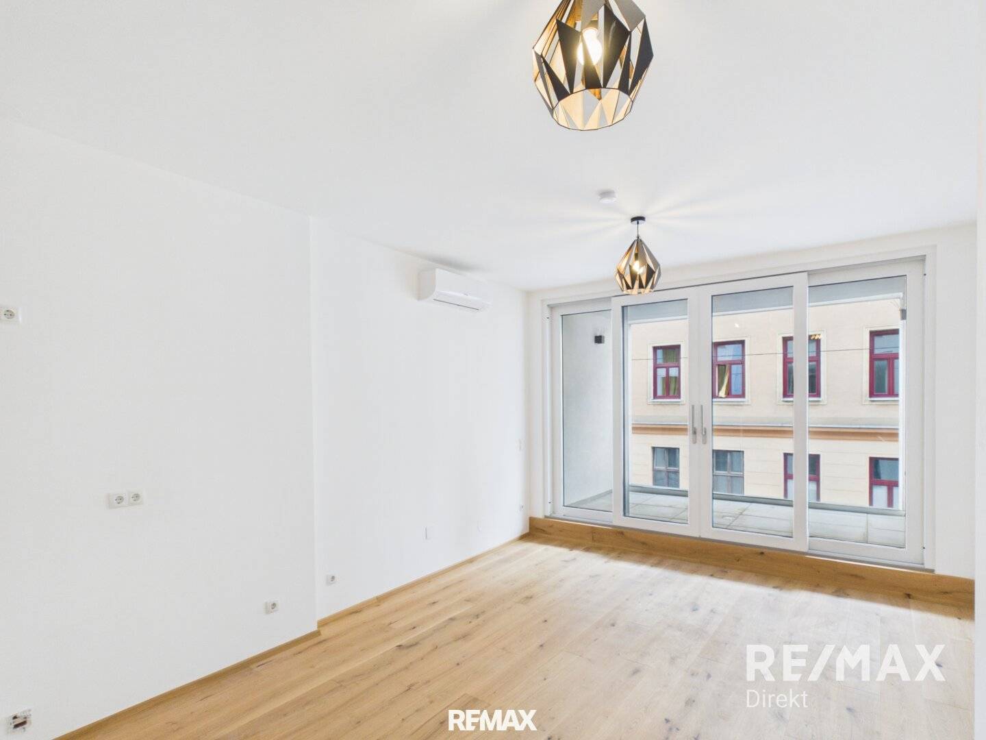 Modern residential dream for couples needing space and young families with loggia in 1170 Vienna – top location for €380,000