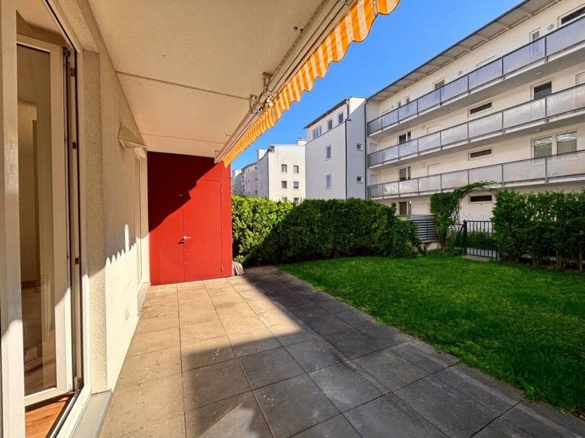 100 m² Wohngefühl auf zwei Ebenen | 4-Zimmer-Gartenmaisonette mit Südterrasse und Balkon | Inklusive Tiefgaragenstellplatz!