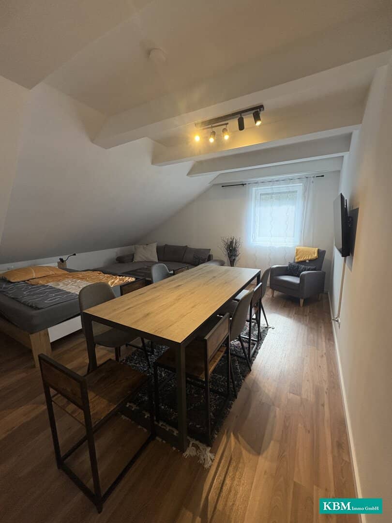 Spacious Attic Apartment in Irenental – Living or attractive investment