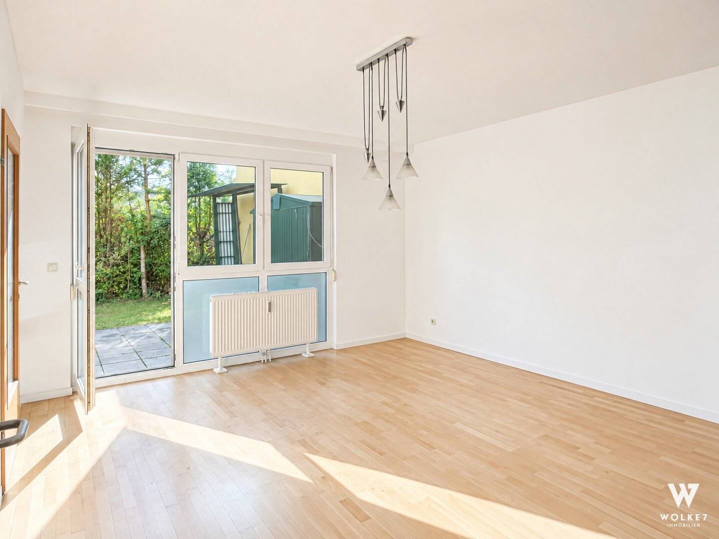 42 m² LIVING + 60 m² GARDEN | Terrace &amp; prime location near Badeteich Hirschstetten