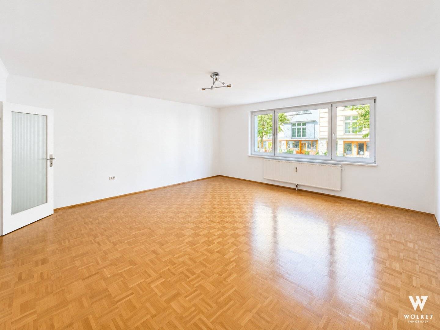 Oberdöbling: 89 m² to fall in love with and design | 3 rooms | Well connected | S45 &amp; 38 tram | Lots of space &amp; even more potential
