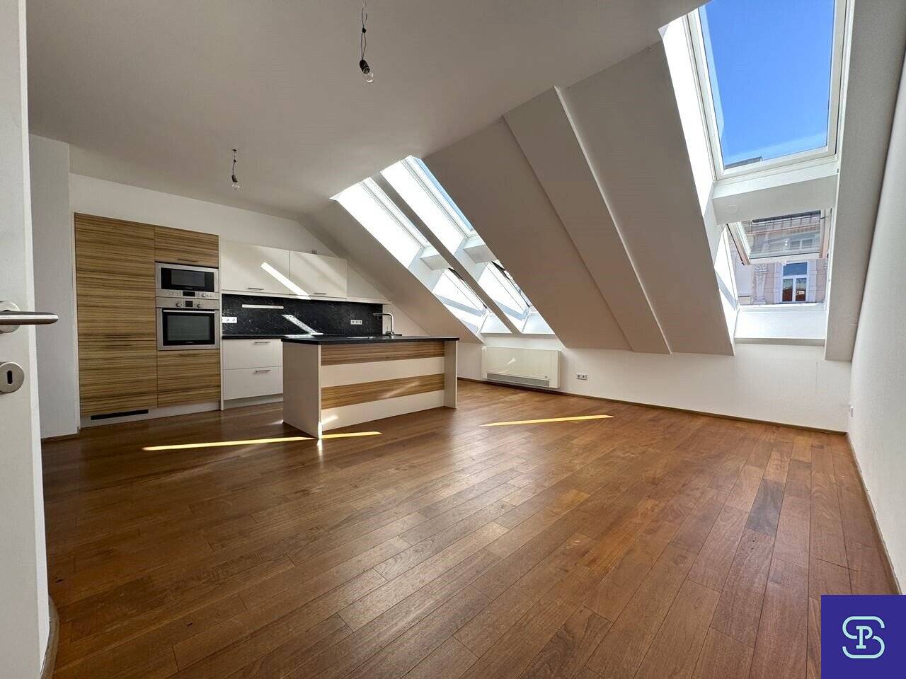 Provisionsfrei: Zentrumsnahe 131m² DG-Wohnung mit Einbauküche - 1090 Wien