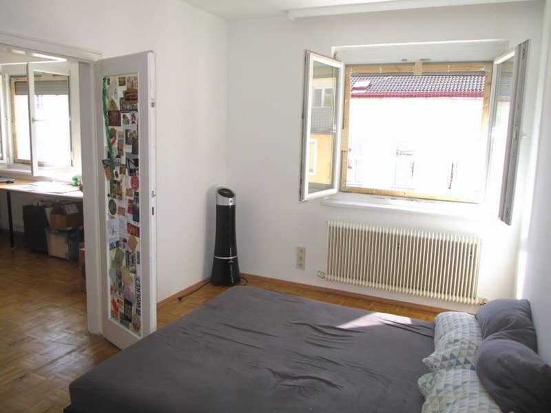 Very bright 2-room apartment with fitted kitchen on the 6th floor with elevator