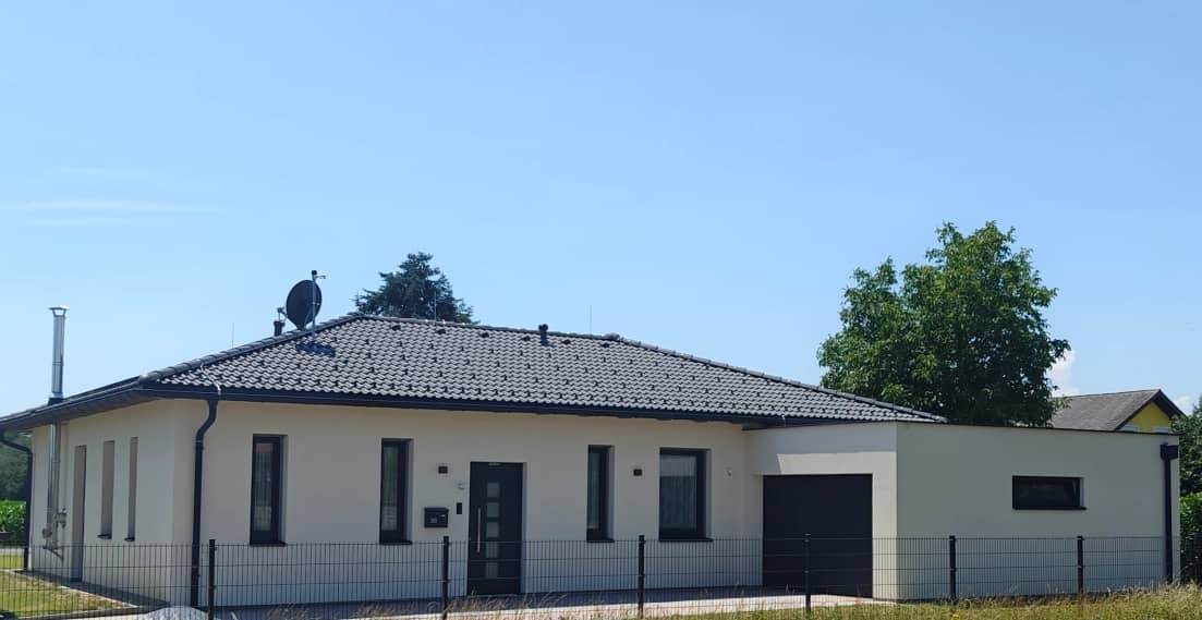 Barrierefreie Wohnung mit großem Garten und Photovoltaik