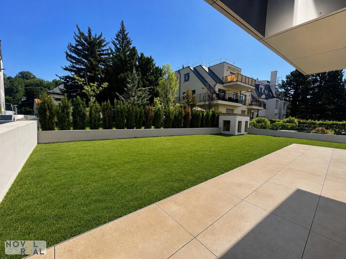 Exclusive city villa in Döbling Three independent luxury residences at the highest level