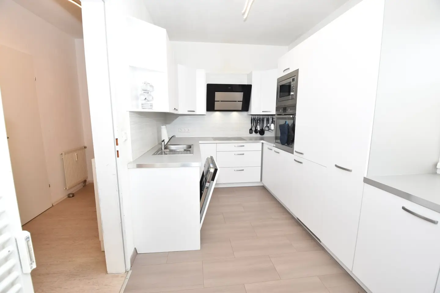 Bright, renovated apartment with loggia, underground parking space and good infrastructure in Gallneukirchen
