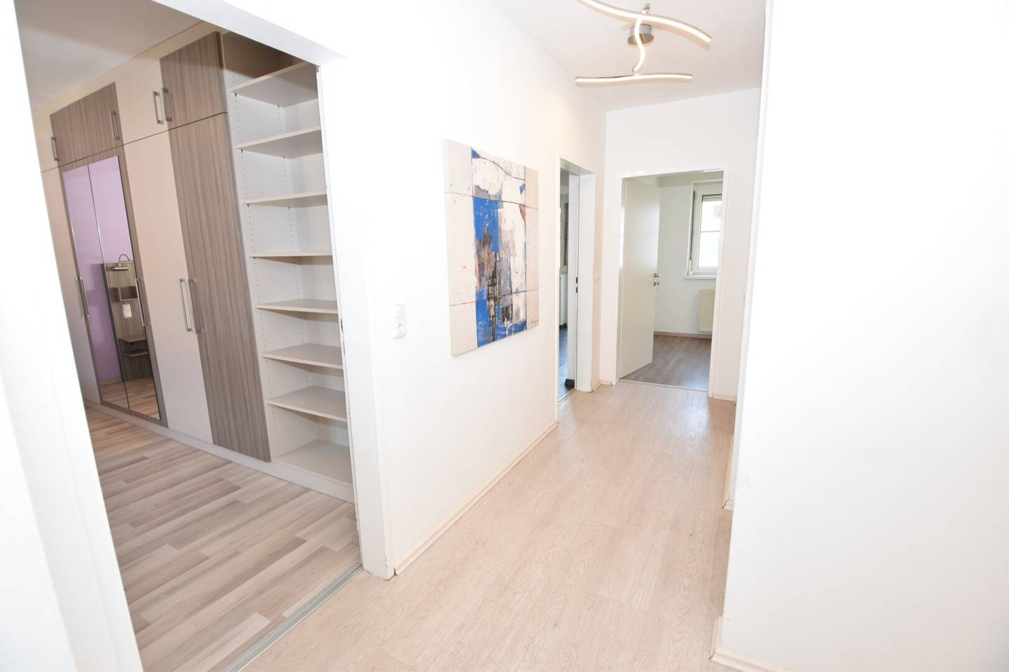 Helle, renovierte Wohnung mit Loggia, Tiefgaragenplatz &amp; guter Infrastruktur in Gallneukirchen!