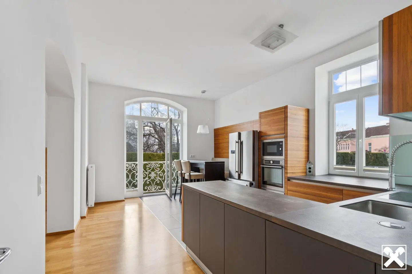 Erdgeschosswohnung in umfassend sanierter Villa