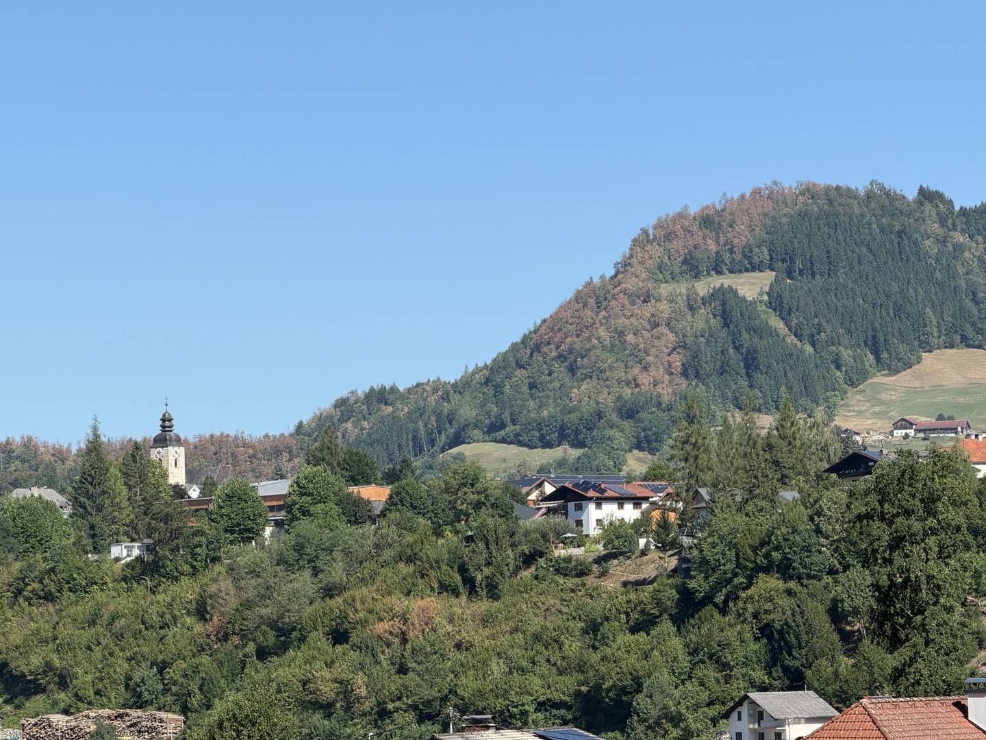 Renovierungsbedürftige Maisonettewohnung in ruhiger Naturlage mit Garage